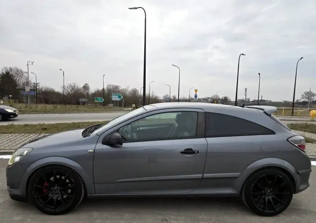 OPEL Astra 2.0 Turbo Sport