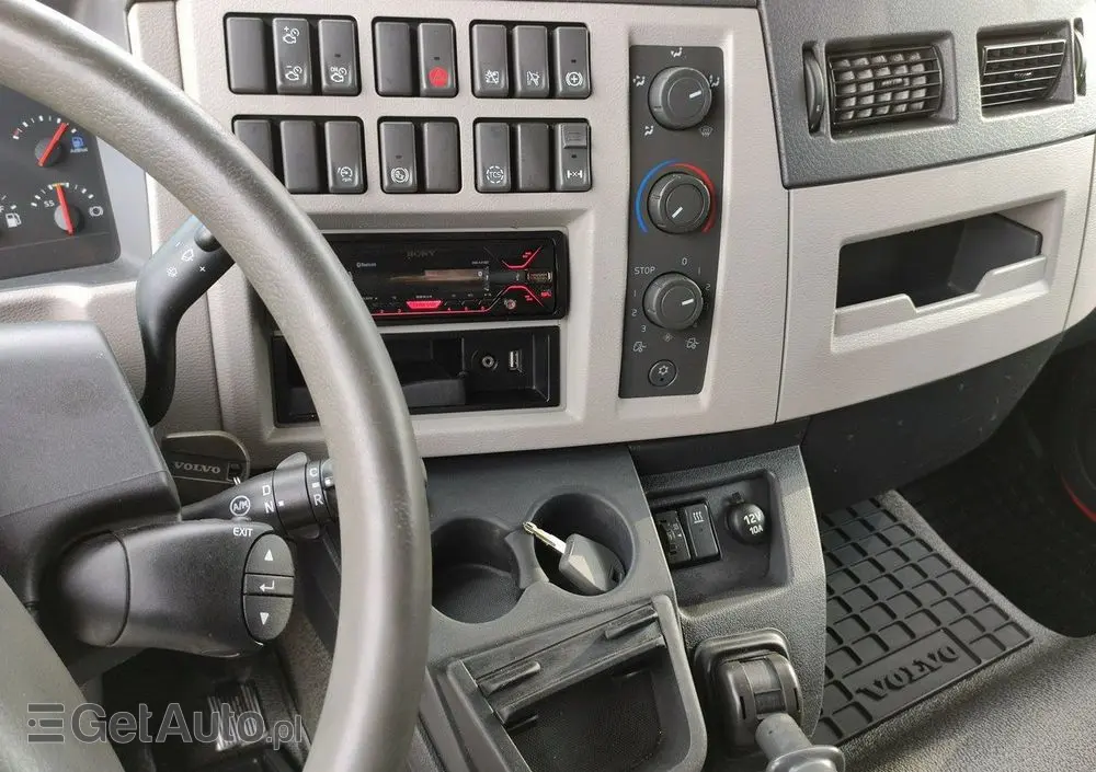 VOLVO FL12.240 E6 Firana Tył Drzwi Dach Zsuwany Bogato Wyposażony !!! 