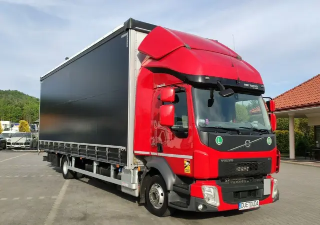 VOLVO FL12.240 E6 Firana Tył Drzwi Dach Zsuwany Bogato Wyposażony !!! 