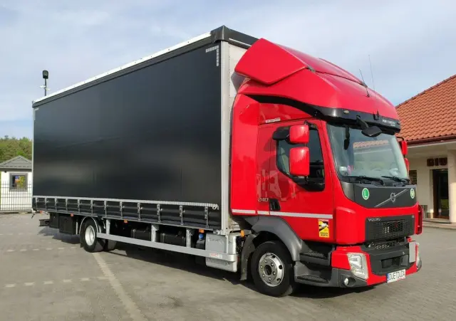 VOLVO FL12.240 E6 Firana Tył Drzwi Dach Zsuwany Bogato Wyposażony !!! 