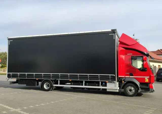 VOLVO FL12.240 E6 Firana Tył Drzwi Dach Zsuwany Bogato Wyposażony !!! 