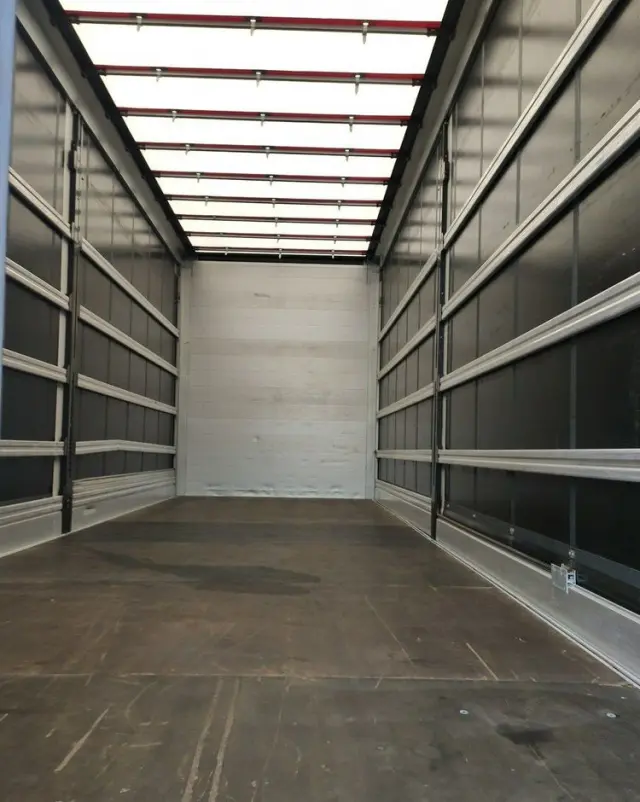 VOLVO FL12.240 E6 Firana Tył Drzwi Dach Zsuwany Bogato Wyposażony !!! 