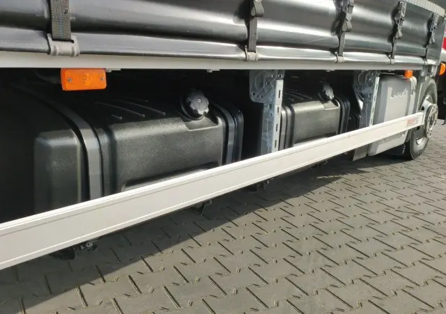 VOLVO FL12.240 E6 Firana Tył Drzwi Dach Zsuwany Bogato Wyposażony !!! 