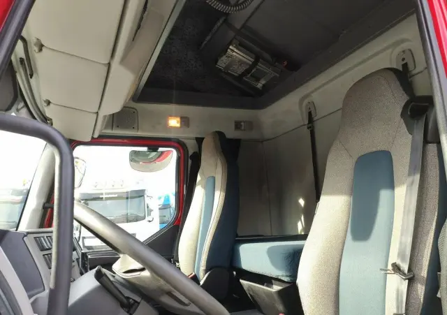 VOLVO FL12.240 E6 Firana Tył Drzwi Dach Zsuwany Bogato Wyposażony !!! 