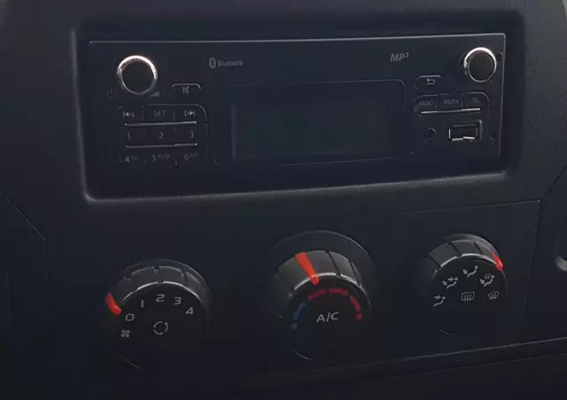 RENAULT MASTER KONTENER 8EP 4,21x2,23x2,22 KLIMA KRAJOWY MANUAL  6-BIEGÓW 