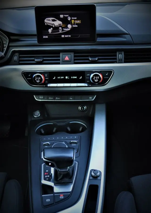 AUDI A4 Avant 2.0 TFSI ultra S tronic design