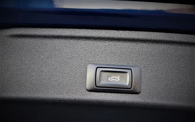 AUDI A4 Avant 2.0 TFSI ultra S tronic design