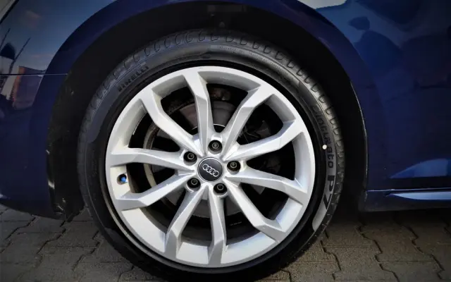 AUDI A4 Avant 2.0 TFSI ultra S tronic design