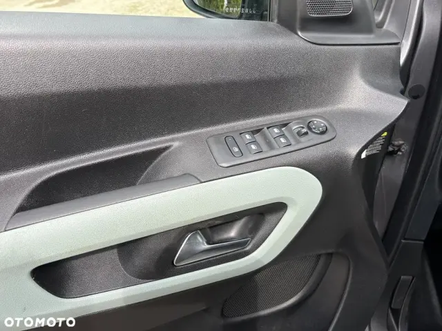 CITROËN Berlingo M PureTech 110 SHINE