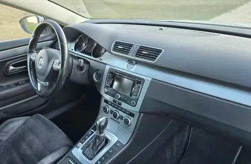 VOLKSWAGEN CC 