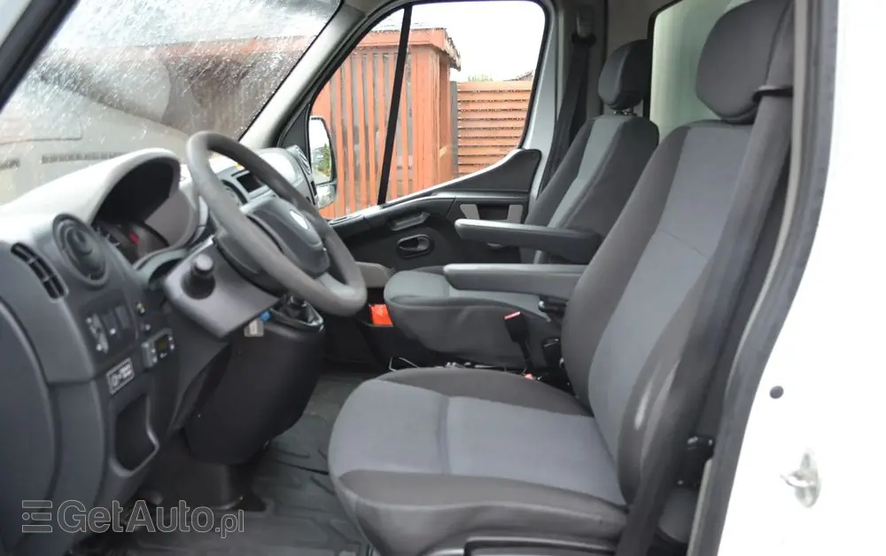 RENAULT Master  WEBASTO Winda Izoterma 170km Poduszki Grzany Kontener 