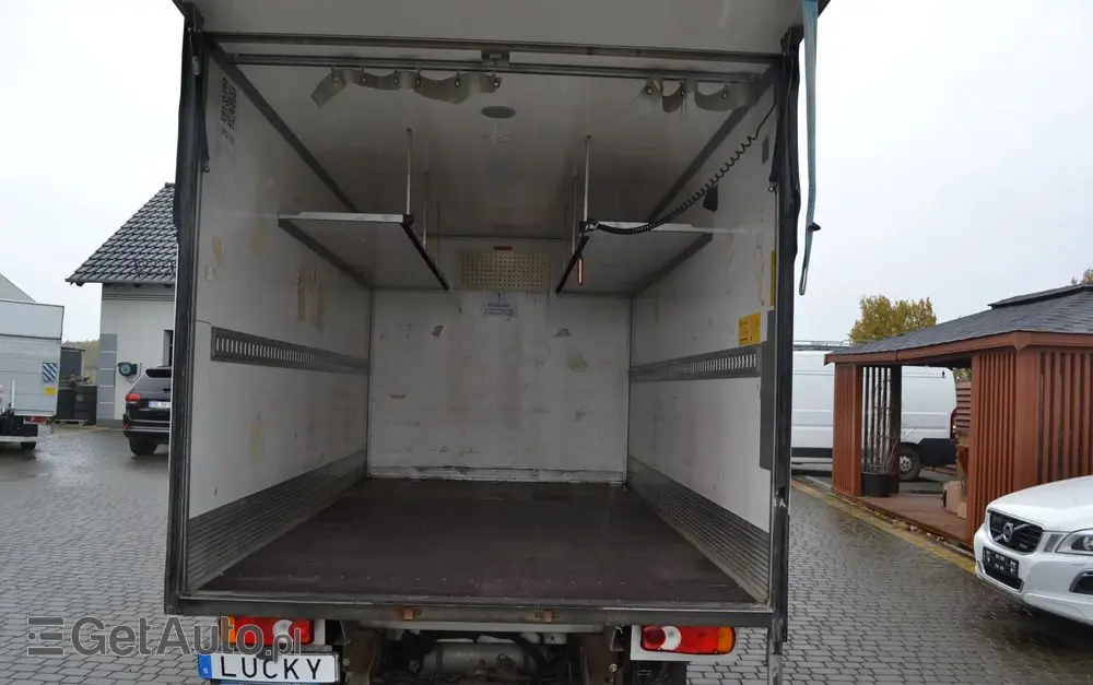 RENAULT Master  WEBASTO Winda Izoterma 170km Poduszki Grzany Kontener 