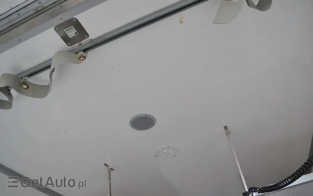 RENAULT Master  WEBASTO Winda Izoterma 170km Poduszki Grzany Kontener 