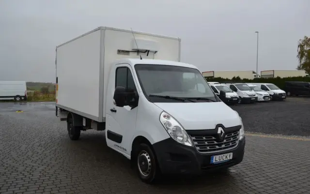 RENAULT Master  WEBASTO Winda Izoterma 170km Poduszki Grzany Kontener 