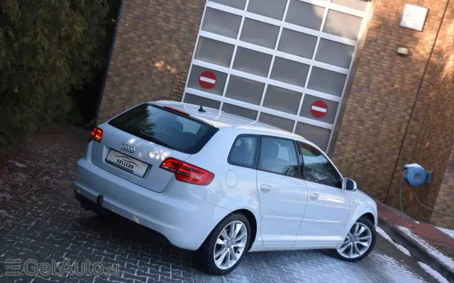 AUDI A3 1.4 TFSI Sportback S line Sportpaket