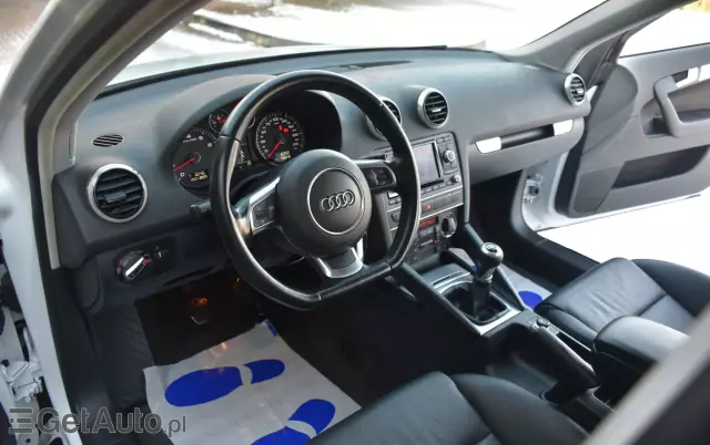 AUDI A3 1.4 TFSI Sportback S line Sportpaket