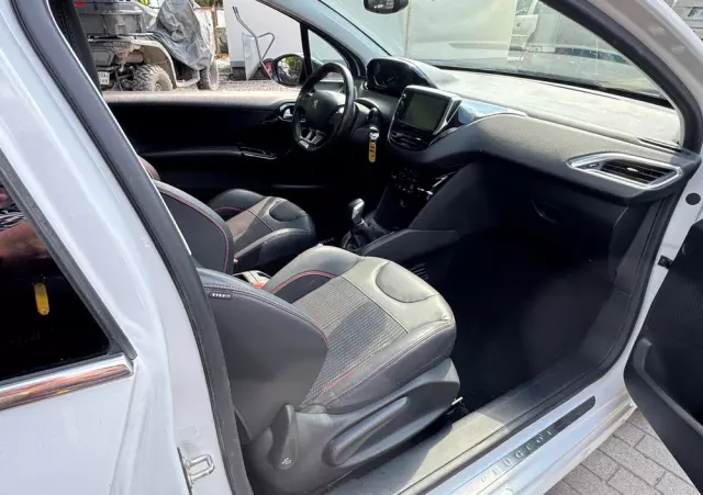 PEUGEOT 208 PureTech 110 Stop & Start Allure