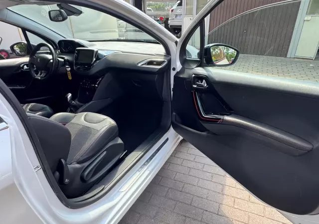 PEUGEOT 208 PureTech 110 Stop & Start Allure