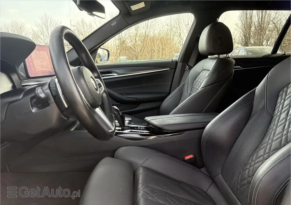 BMW Seria 5 520d xDrive mHEV M Sport sport