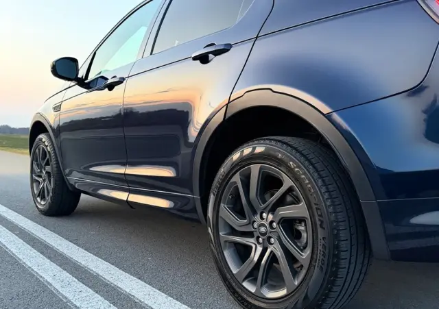 LAND ROVER Discovery Sport TD4 HSE Luxury