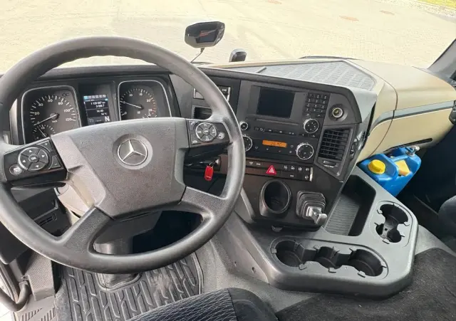 MERCEDES-BENZ Actros 