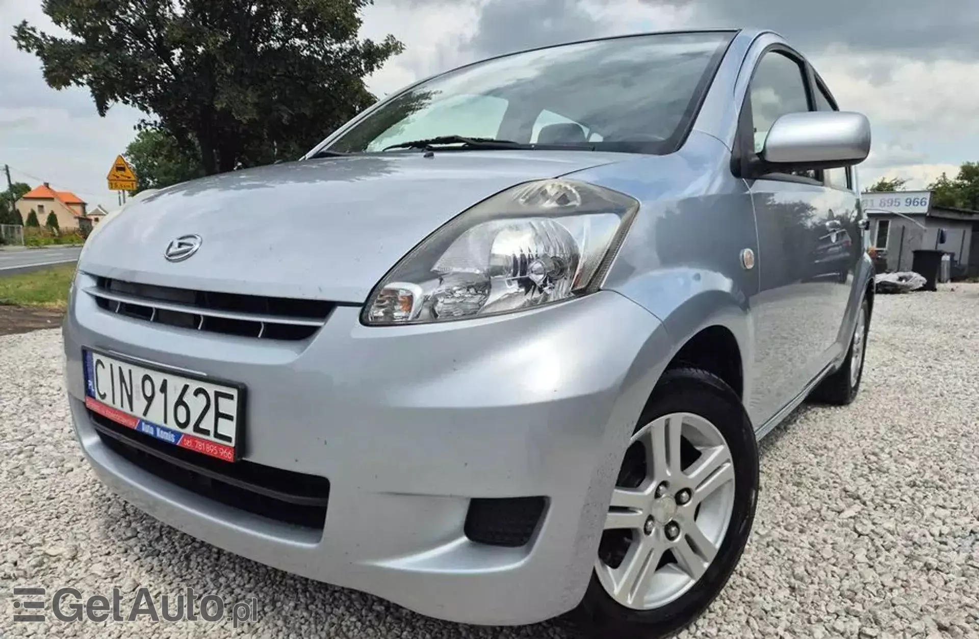 DAIHATSU Sirion 1.3 i 4WD (87 KM)