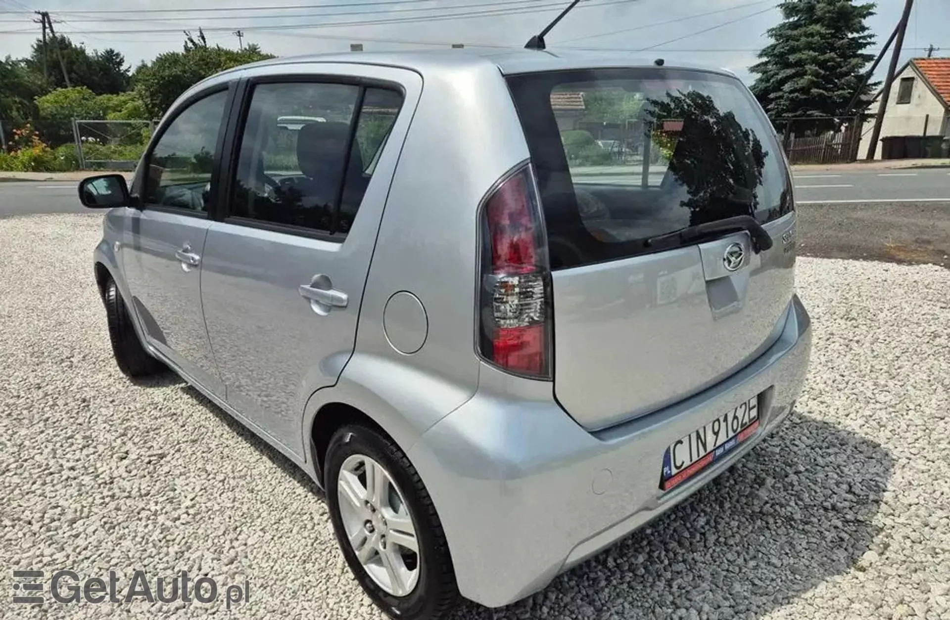 DAIHATSU Sirion 1.3 i 4WD (87 KM)