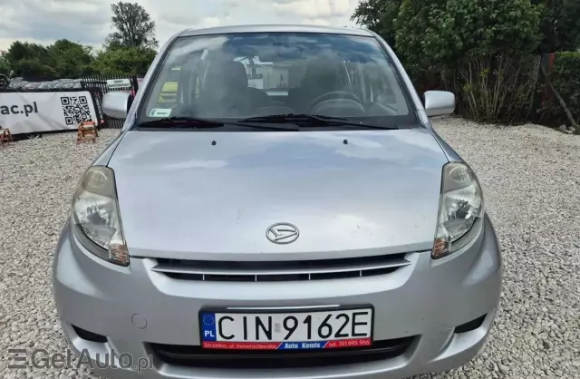 DAIHATSU Sirion 1.3 i 4WD (87 KM)