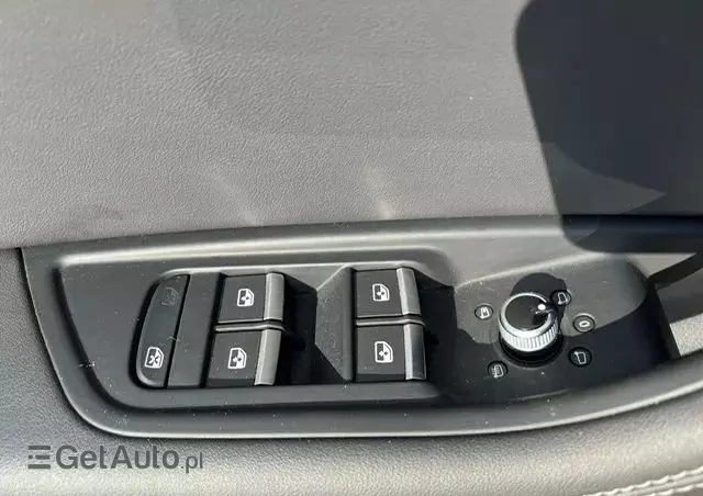 AUDI A4 Avant 40 TDI quattro S tronic S line