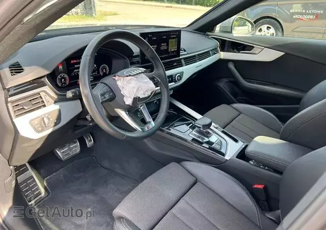 AUDI A4 Avant 40 TDI quattro S tronic S line
