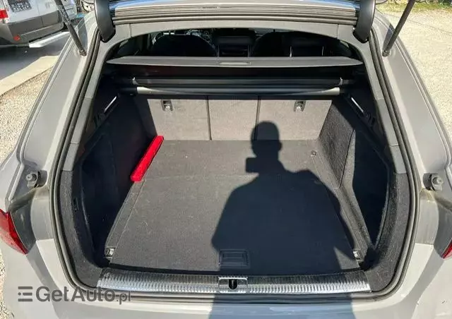 AUDI A4 Avant 40 TDI quattro S tronic S line