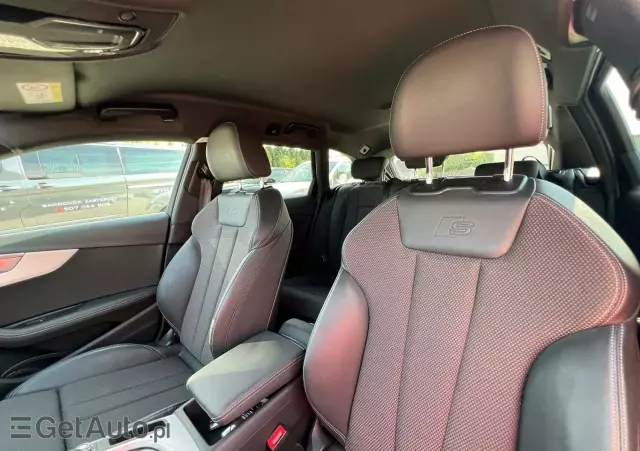 AUDI A4 Avant 40 TDI quattro S tronic S line