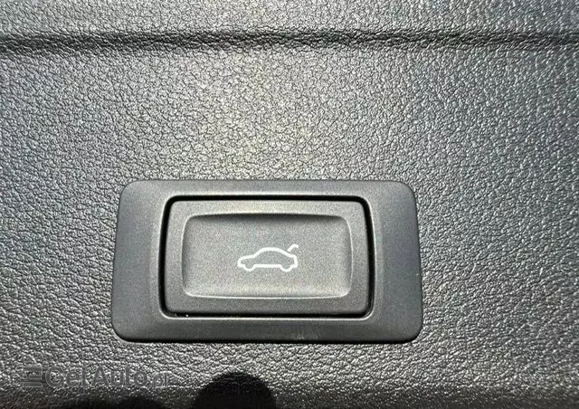 AUDI A4 Avant 40 TDI quattro S tronic S line