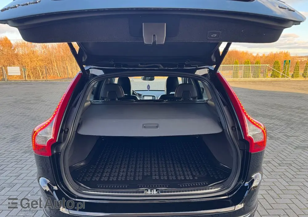 VOLVO XC 60 D3 Drive-E Summum