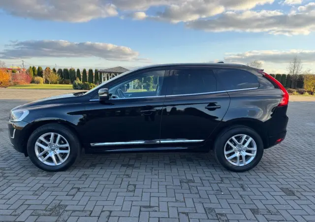 VOLVO XC 60 D3 Drive-E Summum