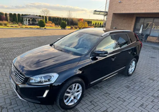 VOLVO XC 60 D3 Drive-E Summum