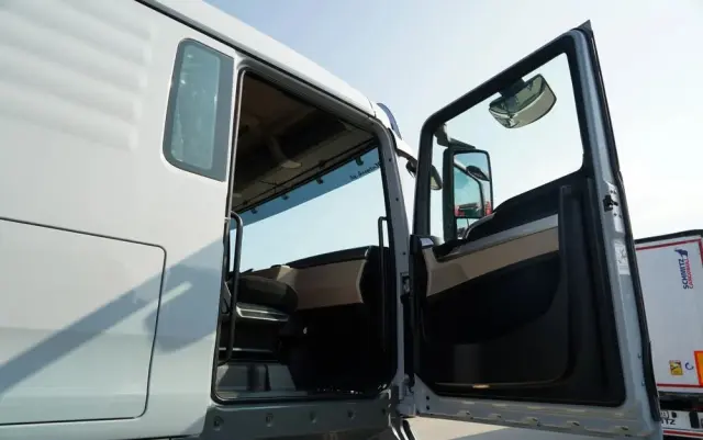 MAN TGX 18.500 / ZESTAW / 4x4 / HYDRAULIKA / HYDRODRIVE / NISKA KABINA / + WYWROTKA / MEGA /  26 M3 / 2025 