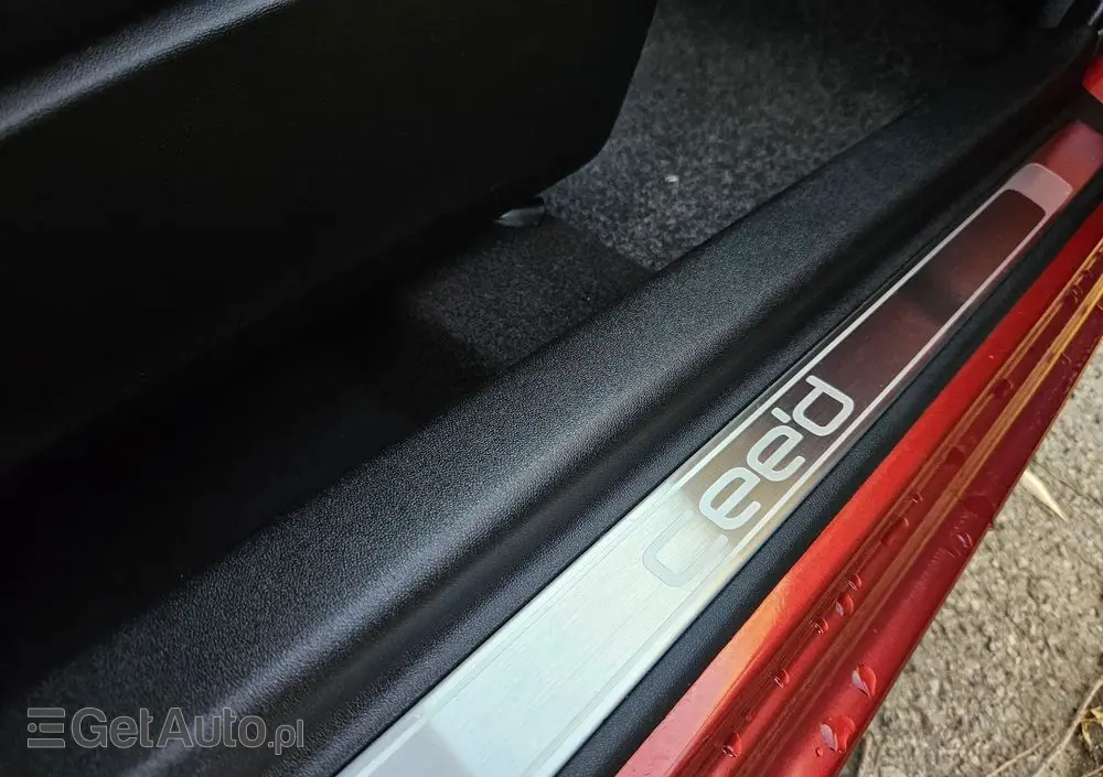 KIA Ceed 1.6 CVVT Automatik EX