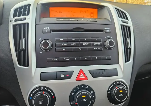 KIA Ceed 1.6 CVVT Automatik EX