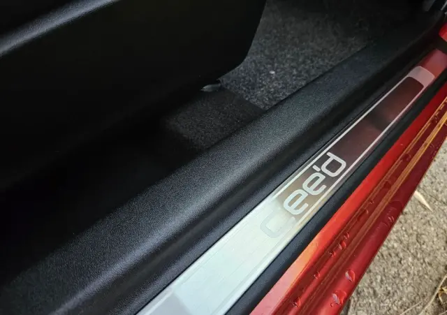 KIA Ceed 1.6 CVVT Automatik EX