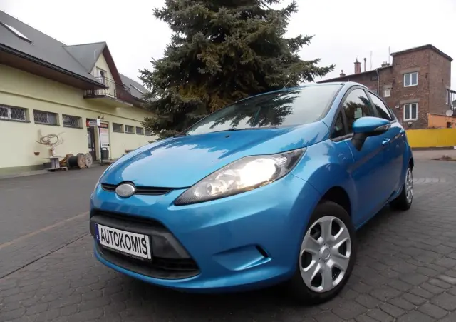 FORD Fiesta 1.4 Champions Edition