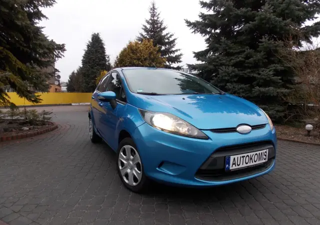 FORD Fiesta 1.4 Champions Edition