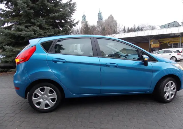 FORD Fiesta 1.4 Champions Edition