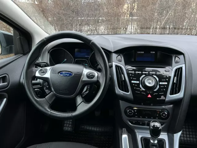 FORD Focus Titanium