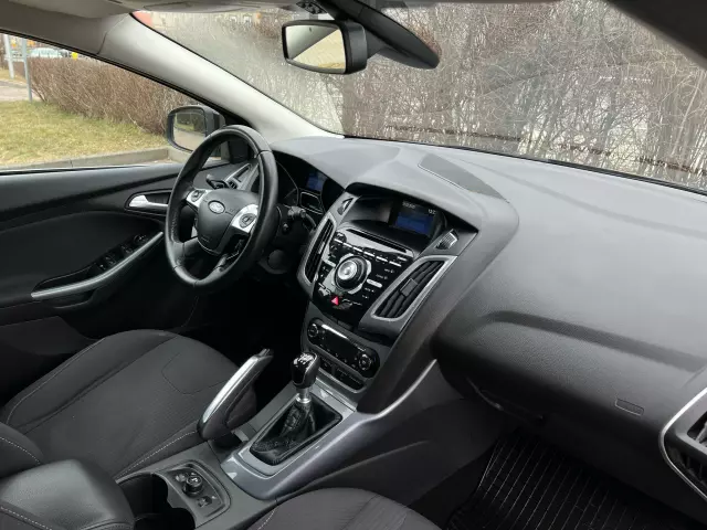 FORD Focus Titanium