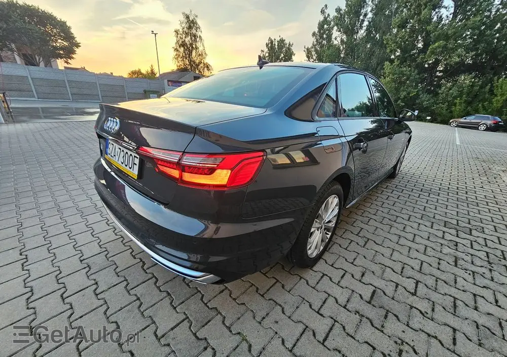 AUDI A4 Limousine 
