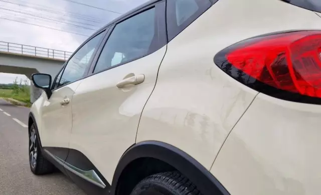 RENAULT Captur 