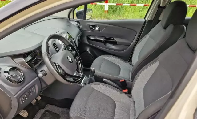 RENAULT Captur 