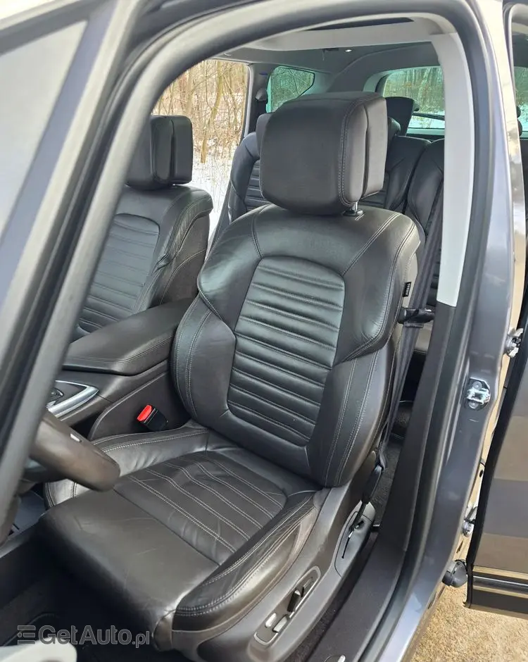 RENAULT Espace Energy dCi 160 EDC Initiale Paris