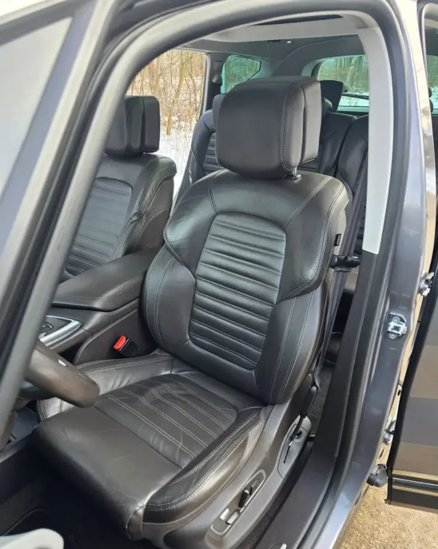 RENAULT Espace Energy dCi 160 EDC Initiale Paris